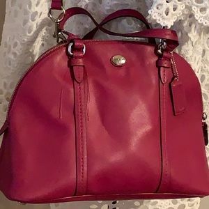 Authentic Women’s shoulder bag coach